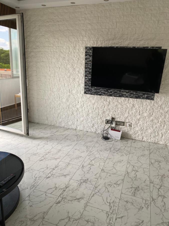 Apartamento 4 Zw M. Blick V. Balkon Auf Lech Augsburgo Exterior foto